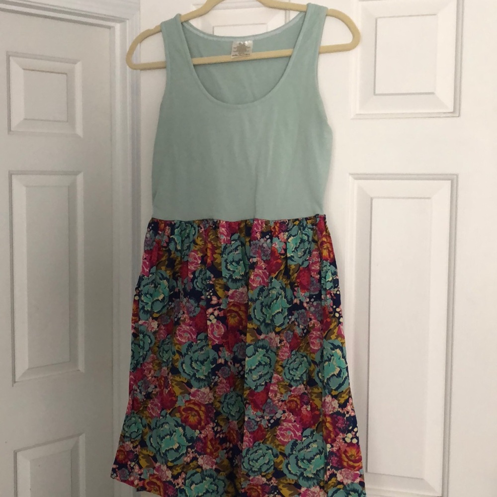 Matilda Jane womens medium platinum dress